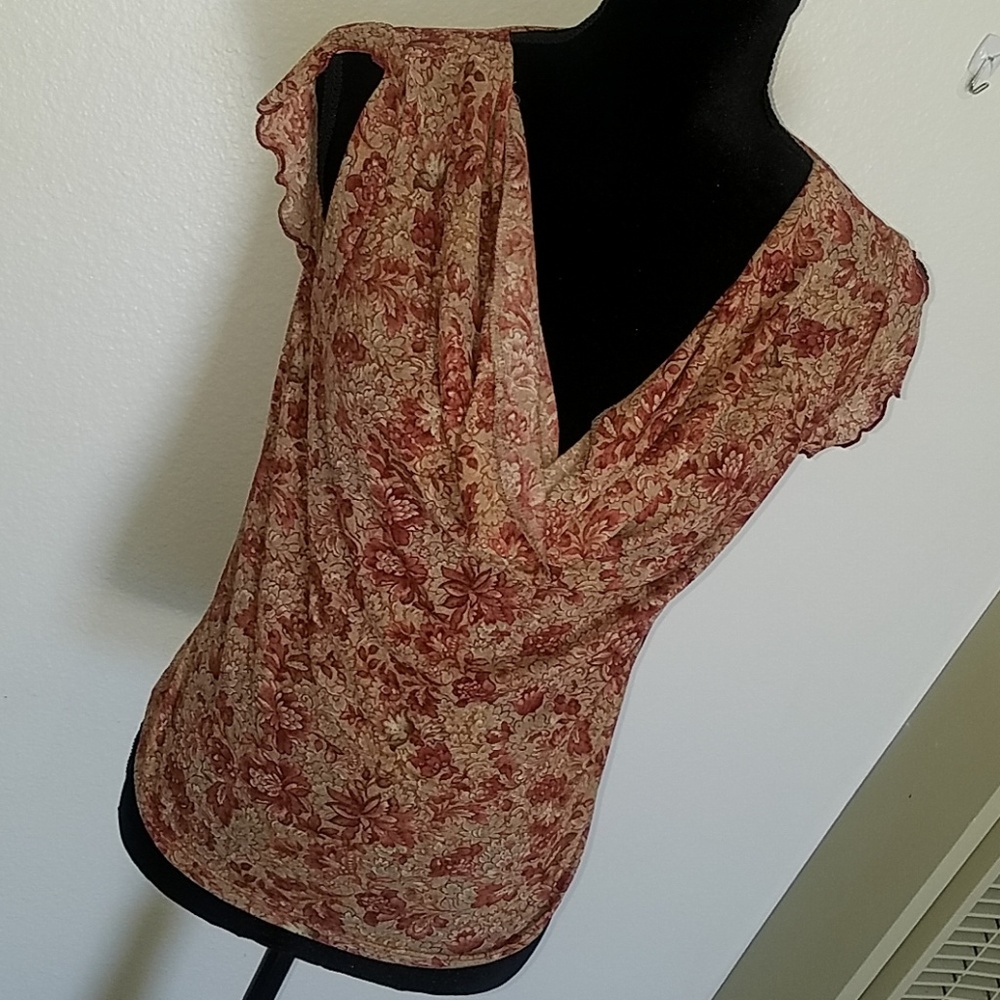 💚 5 for $25 💚 Floral blouse